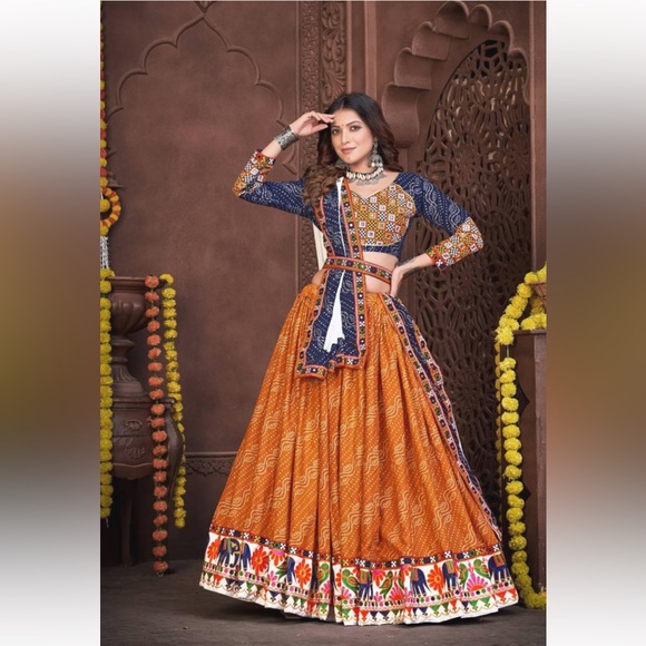 NEW Navratri special lehenga choli collection elegant Work yellow touch up work - Picture 3 of 5